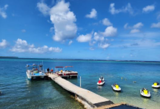 Bikini Island Club景点图片