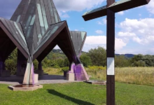 Friedenskapelle Schwarze Madonna景点图片