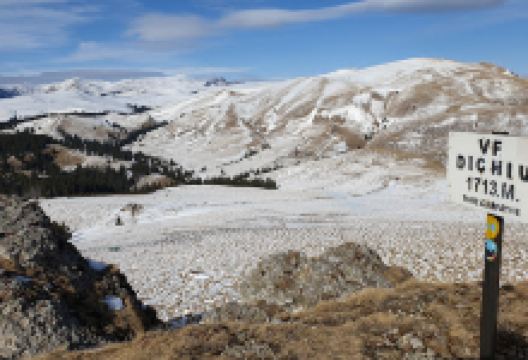 Vf. Dichiu景点图片