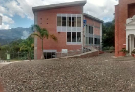 BIBLIOTECA PUBLICA GONZALO ARANGO ARIAS景点图片