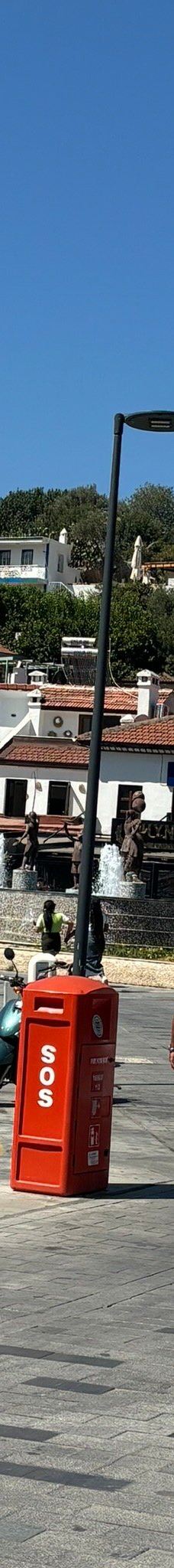 马尔马里斯-马米勒斯