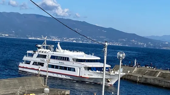 初島