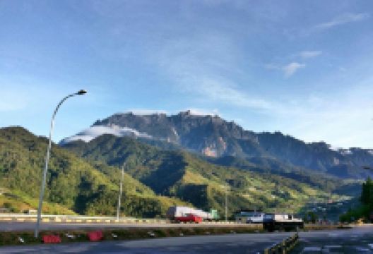 京那巴鲁山景点图片