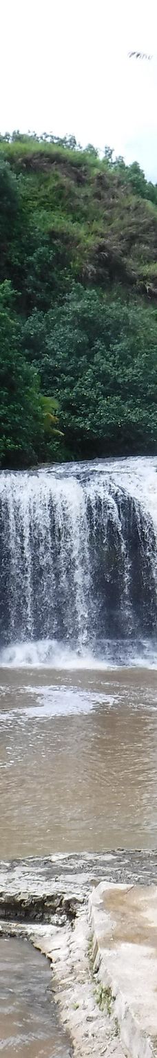 佛佛瀑布-关岛