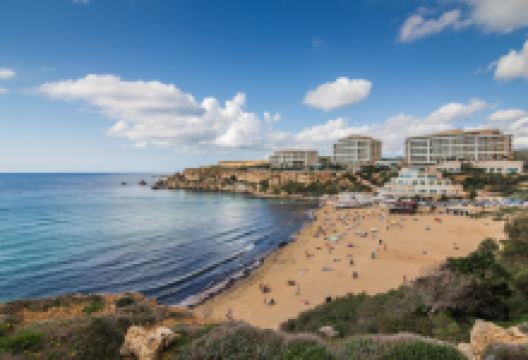 Golden Bay景点图片