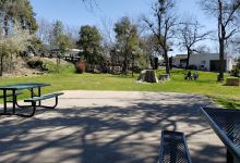 Utica Park Playground景点图片