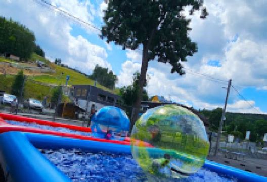 Ježkovo hřiště Karlov景点图片