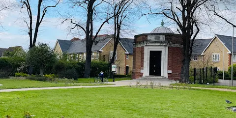 Ilford War Memorial Gardens