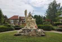 Sajnovics tér景点图片