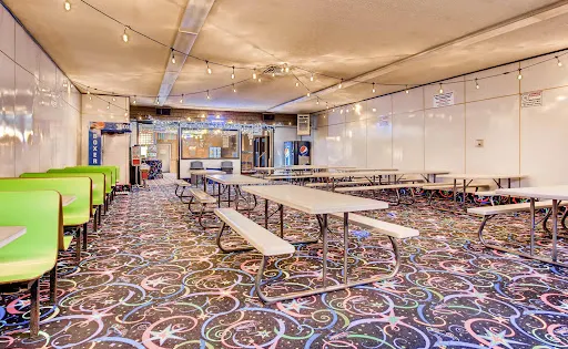 Wagon Wheel Skate Center