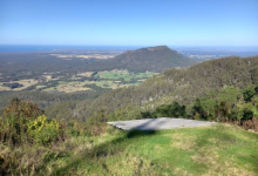 Middle Brother景点图片