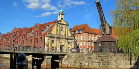 呂納堡碼頭老起重機