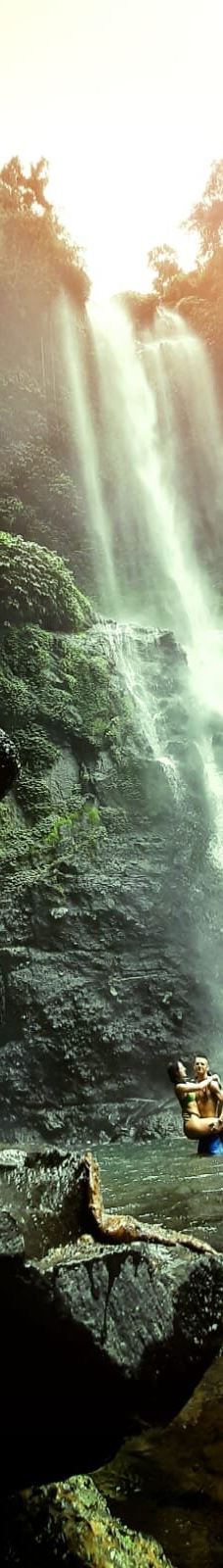 Lemukih Waterfall-巴厘岛