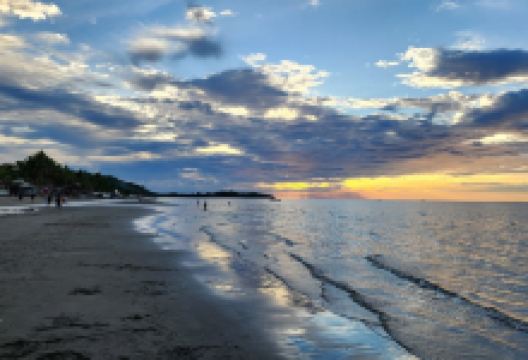 Baybay Beach景点图片