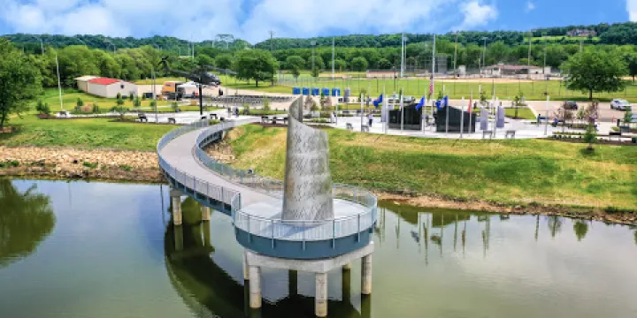 Veterans Memorial Plaza