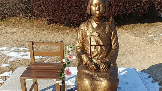 和平少女像
