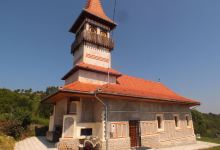 Abandoned village church景点图片