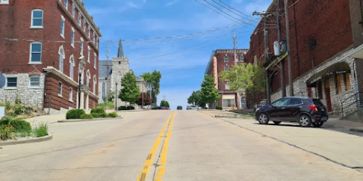 Lincoln Douglas Square