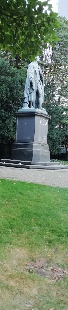 席勒雕像-法兰克福