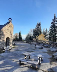 Poledník-普拉斯利