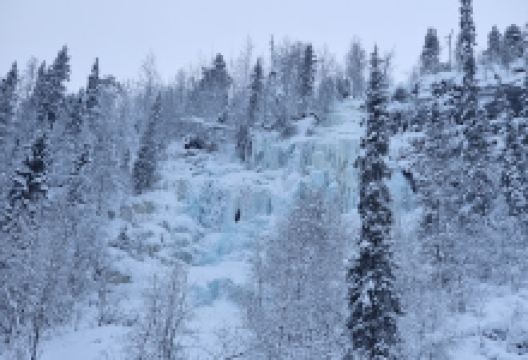 Frozen Waterfall景点图片