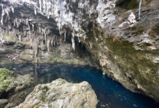 Grottes de Pethoen景点图片