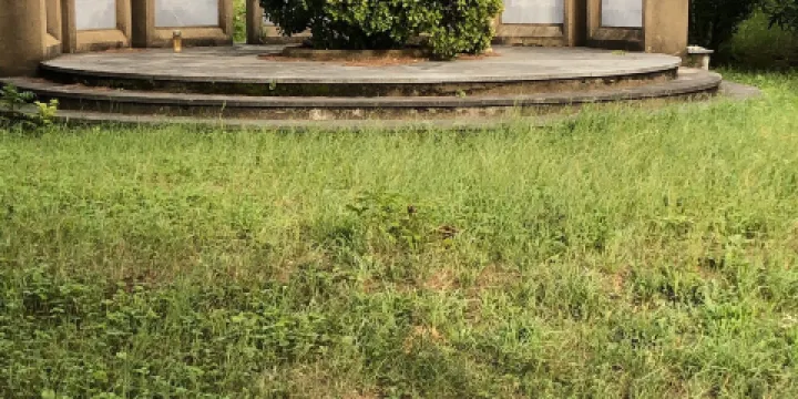 Jewish Cemetery and Holocaust Memorial