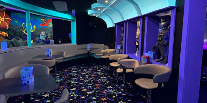 Alien Vacation Mini Golf Attraction at Castle Noel