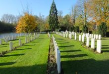 Ramparts Cemetery景点图片