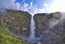 Casca D'Anta Waterfall景点图片
