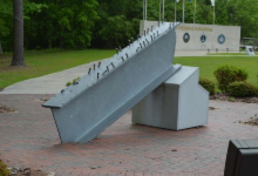 Lejeune Memorial Gardens景点图片