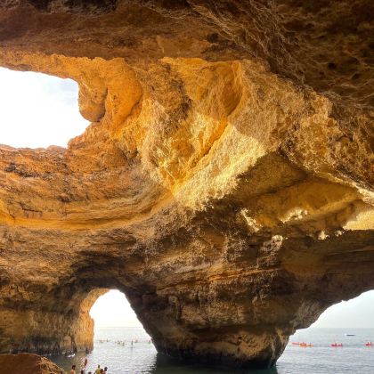 西班牙+葡萄牙+贝纳吉尔海洞13日10晚跟团游