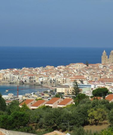 4D3N • Four days, one island -- ancient temples, coastal gems, volcanic heights, and cinematic streets. Sicily in all its raw, breathtaking glory.