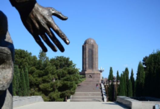 Nizami Ganjavi Mausoleum景点图片