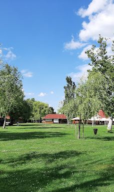 巴拉顿乌德沃里