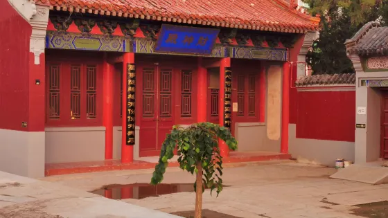 李滿碧霞祠