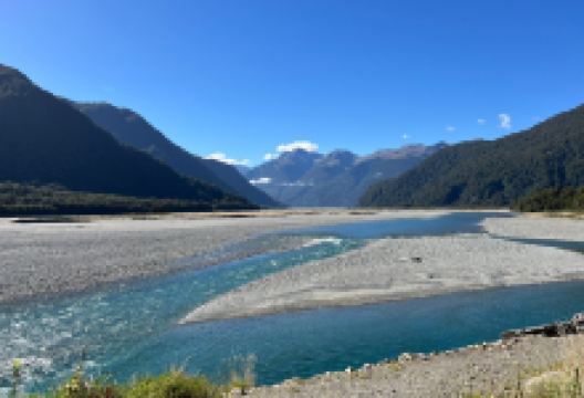 哈斯特山口景点图片