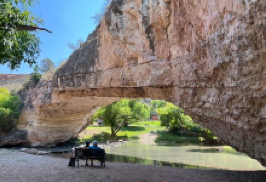 Ayres Natural Bridge Park景点图片