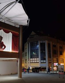 Teatro Mario Apollonio-瓦雷泽