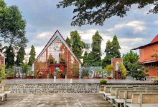 Nhà Thờ Giáo Xứ Nam Phương景点图片