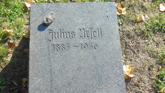 Julius-Ursell-Weg