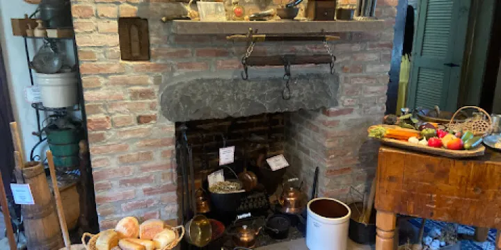 Ferry Plantation House