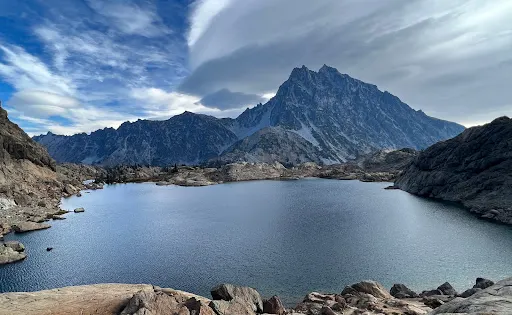 斯圖爾特山
