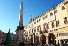 Piazza Garibaldi e Monumento ai Caduti景点图片