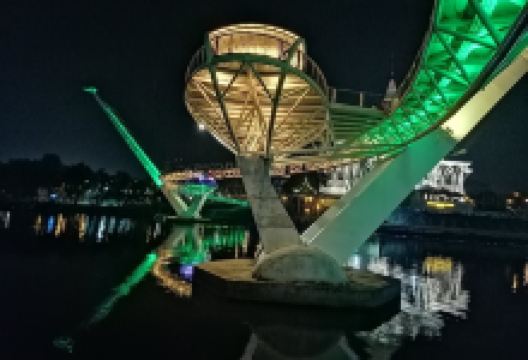 Golden Anniversary Bridge景点图片