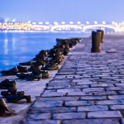 布拉格+因斯布鲁克+萨尔茨堡+维也纳+布达佩斯8日7晚跟团游