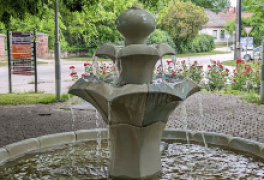 Szökőkút景点图片