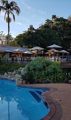 姆邦贝拉地方自治市