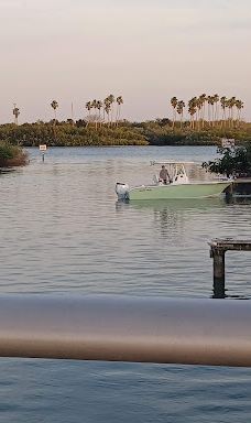 North Causeway (West Side)-新士麦那海滩