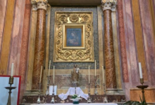 Santa Maria in Trivio景点图片